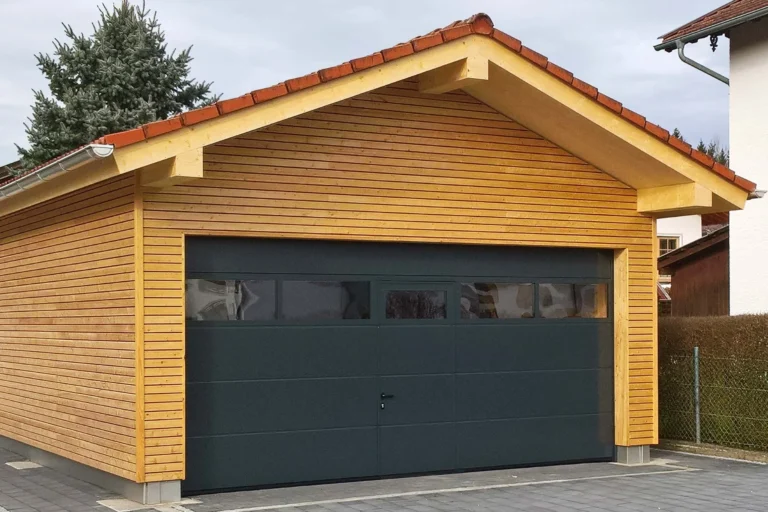 Carport von Zimmerei Brunner in Rosenheim – offene, langlebige Überdachung für Autos, Fahrräder und mehr