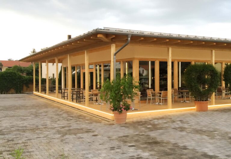 Gewerbebauten und Hallen von Zimmerei Brunner in Rosenheim – landwirtschaftliche Hallen und gewerbliche Lagerbauten aus Holz