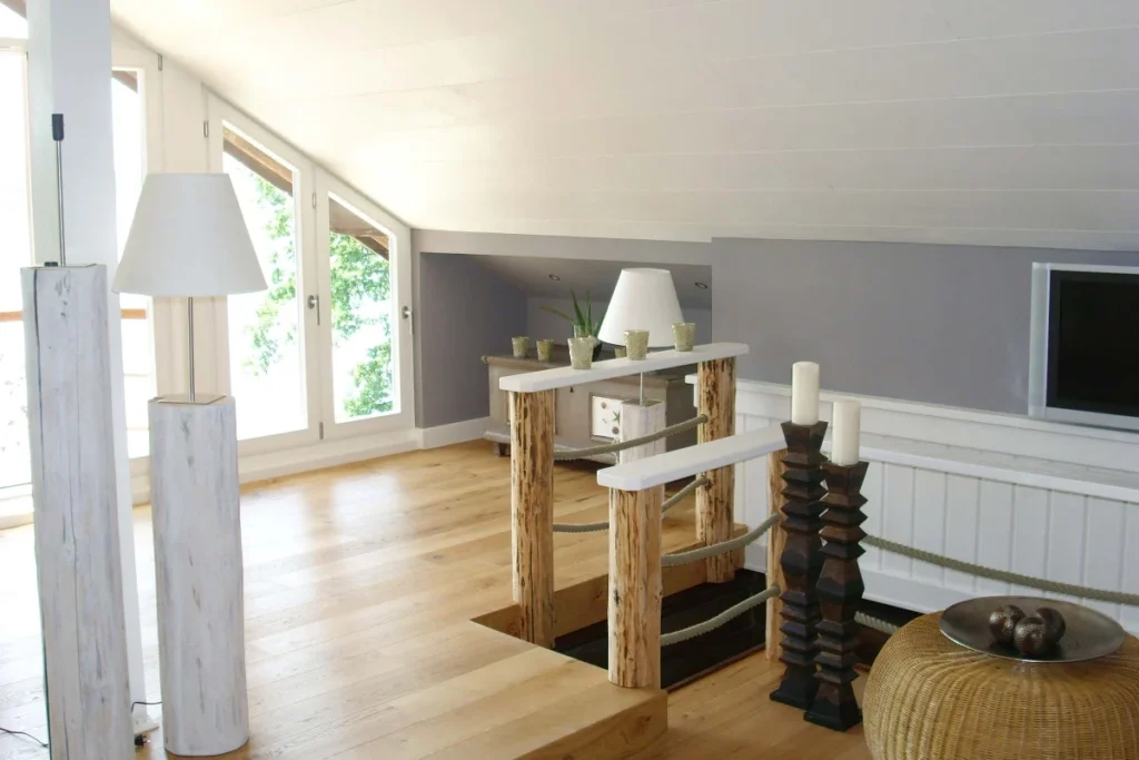 Dachfenster von Zimmerei Brunner in Rosenheim – fachgerechter Einbau von Velux- und Roto-Fenstern für mehr Licht und Komfort