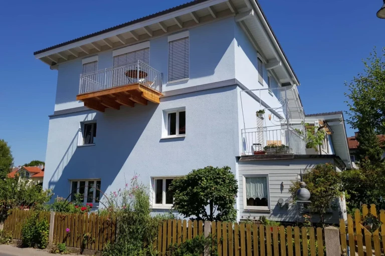 „Zimmerei Brunner Rosenheim – Modernisierung von Bestandsgebäuden mit Holzbau, Dämmung und Sanierung“